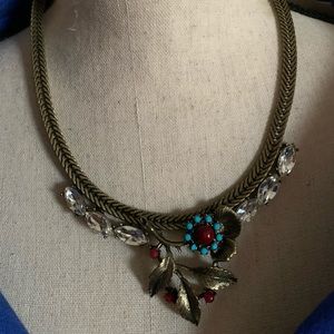 Gorgeous Anthropologie necklace.